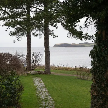 Feriehus Summer House By The Sea With Nordic Style Føllenslev